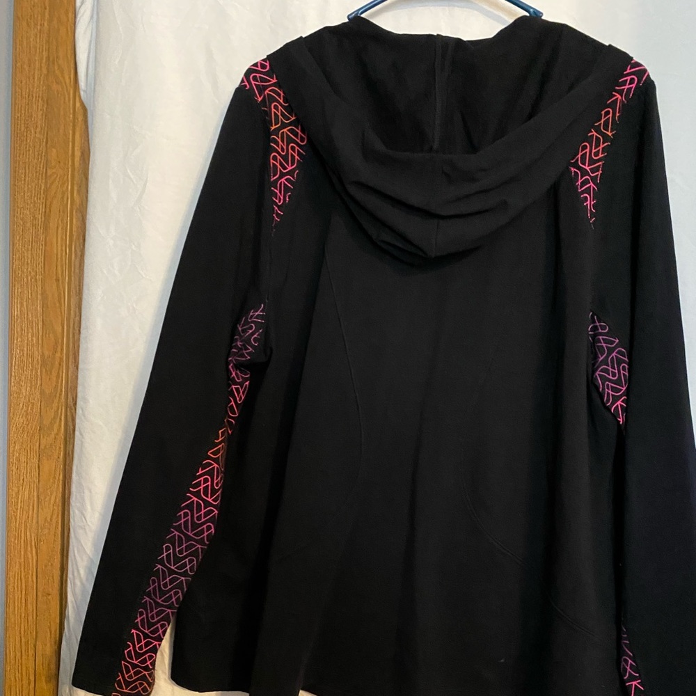 Women's activewear hooded jacket
